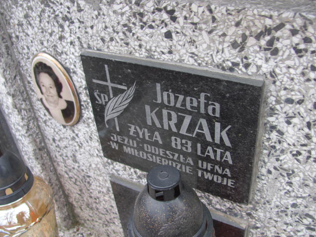Krystyna KRZAK 1944 Nowy Sącz - Grobonet - Wyszukiwarka osób pochowanych