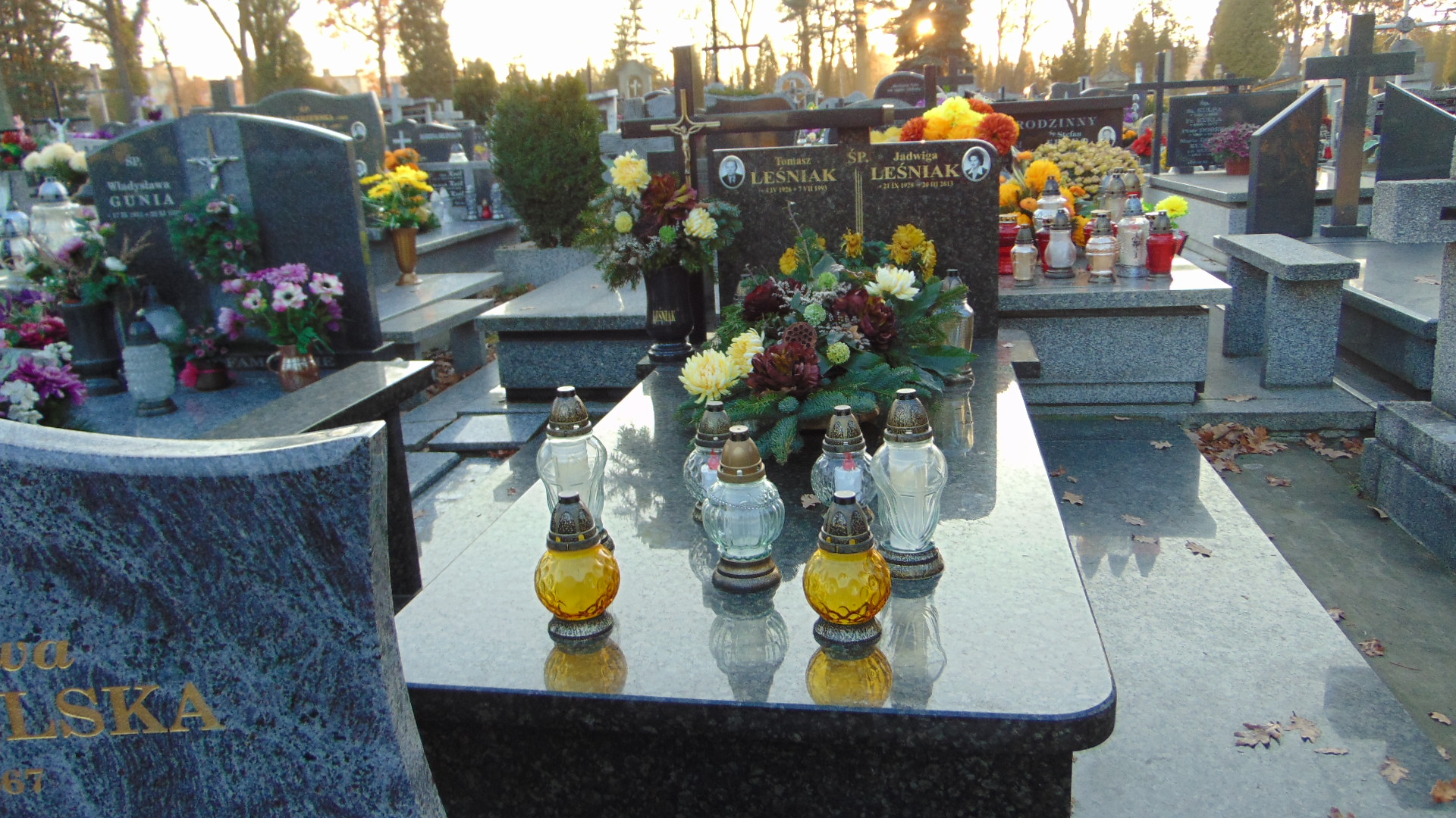 Grób JADWIGA LEŚNIAK
