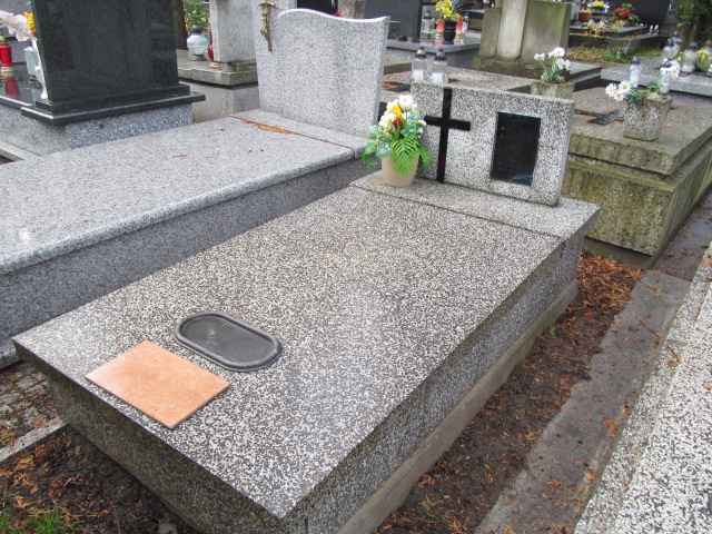 Grób ZOFIA MRÓZ TYSZLER