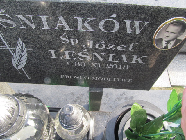 Józef LEŚNIAK 1924 Nowy Sącz - Grobonet - Wyszukiwarka osób pochowanych