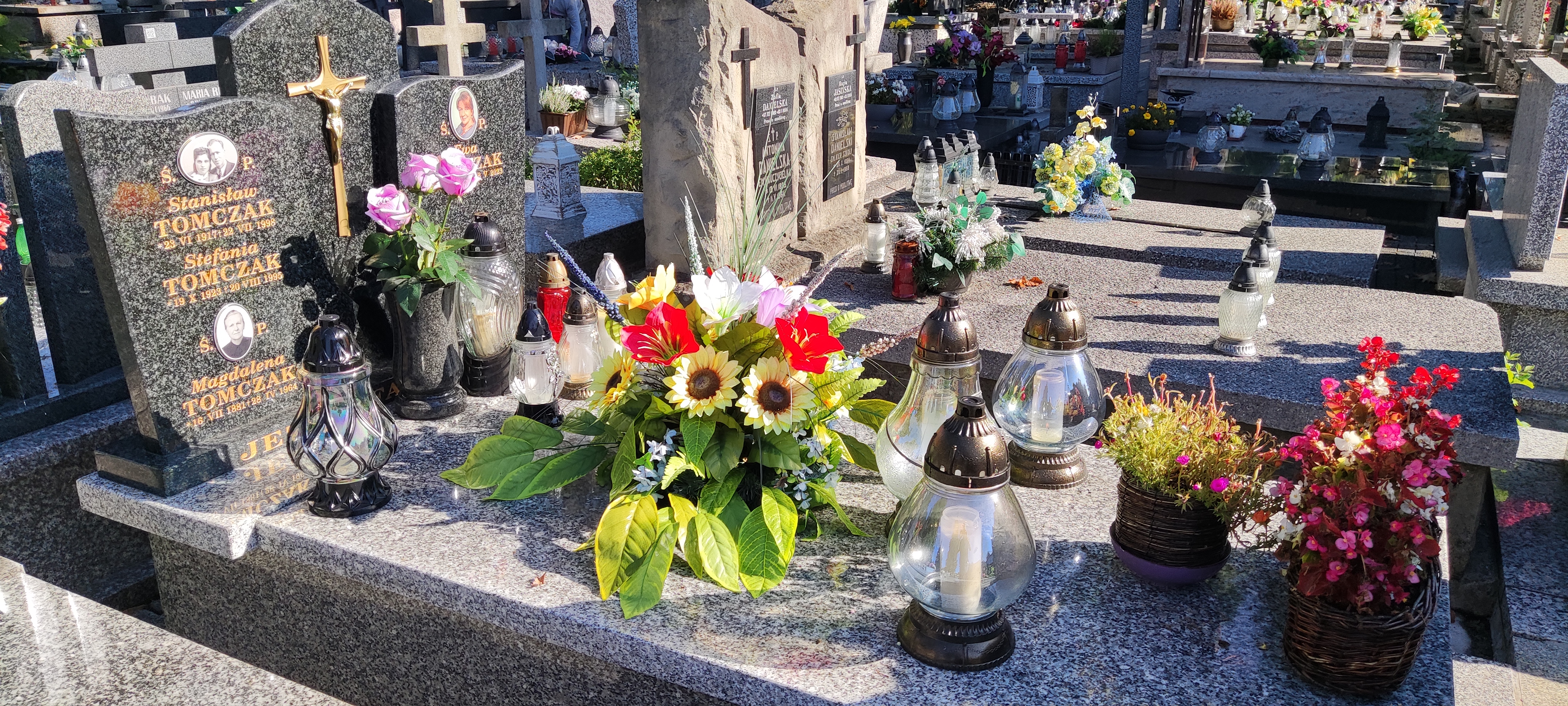 Ewa Tomczak  1963 Nowy Sącz - Grobonet - Wyszukiwarka osób pochowanych