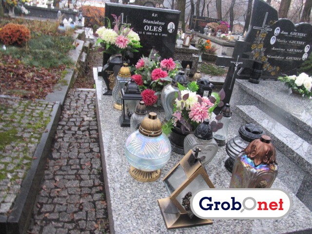Grób EUGENIA OLEŚ
