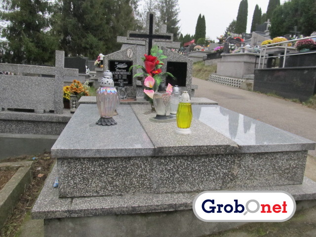 Grób Marian Sandomirski