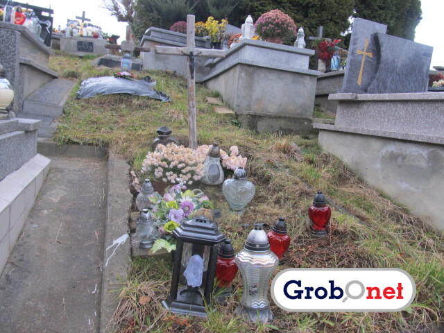 Karolina Klimek 1998 Nowy Sącz - Grobonet - Wyszukiwarka osób pochowanych